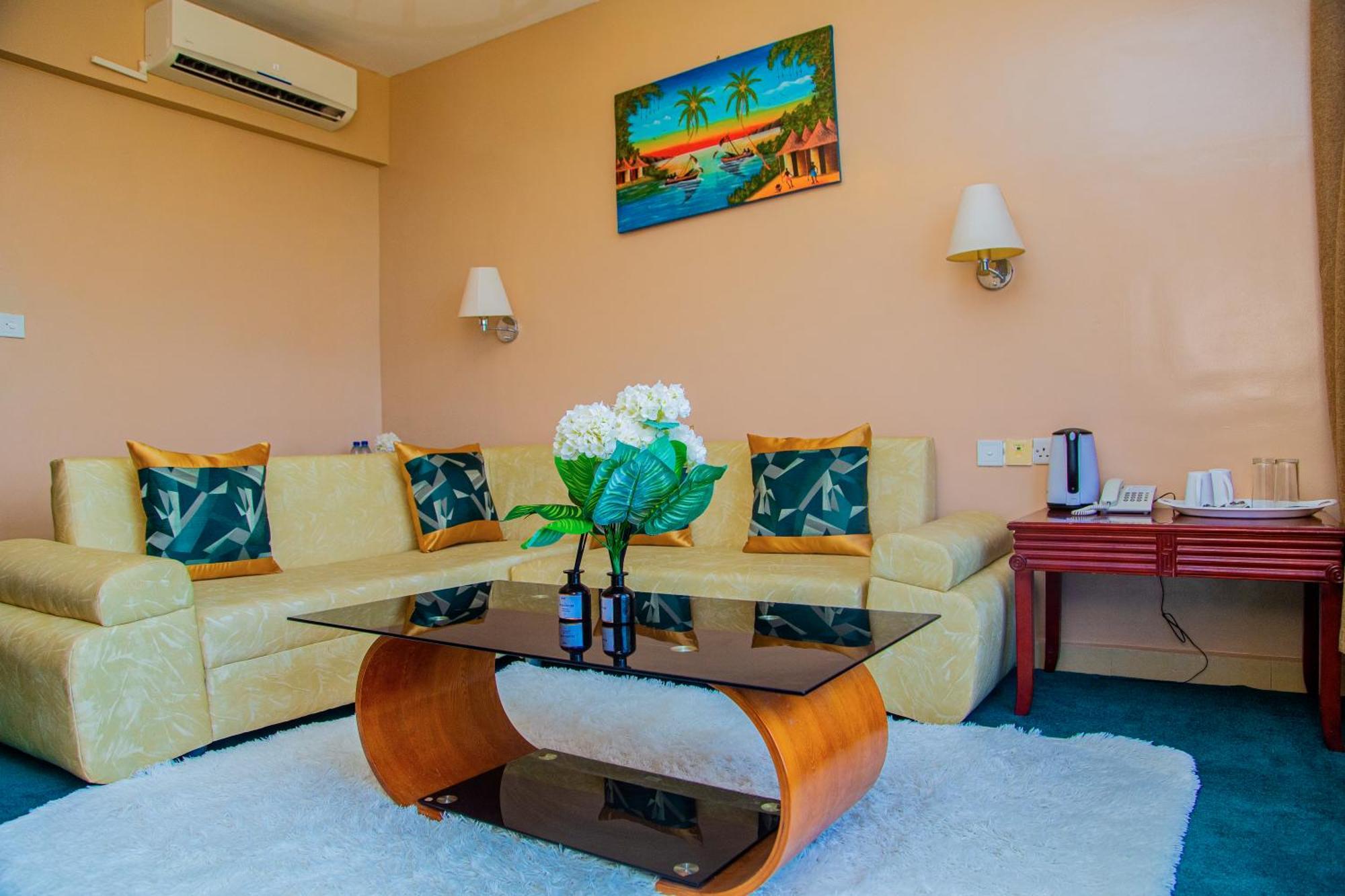Luwa Evergreen Hotel Mtwara Luaran gambar